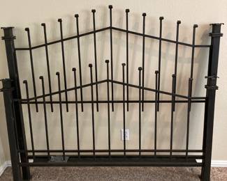 Black Wrought Iron Queen Bed. Headboard/Foot/Side Frame. Top Condition.