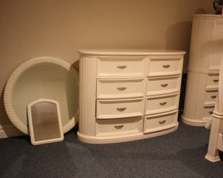 Century Queen bedroom set