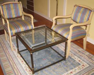 Coffee table/side chairs