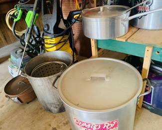boiling pots and fryers with burners