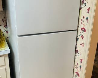Amana refrigerator