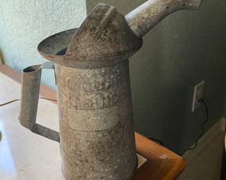 Antique 2 quart oil can