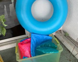 Pool rafts and inner tube 