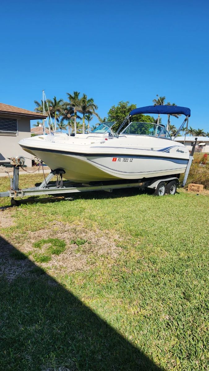 2003 Hurricane (Godfrey Marine) SunDeck SD187 (18'7) Boat - functional, just had tuneup, Yamaha 115 4Stroke Outboard Motor w. approximately 80hrs, comes w. trailer, title in hand ($10,750 OBO) WON'T LAST ! - cash talks