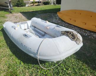 10ft Dinghy (1999) - clean/clear title in hand ($750)