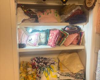 Queen comforter sets, pillows, sheets and blankets