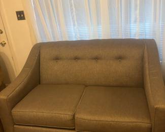 Matching love seat 