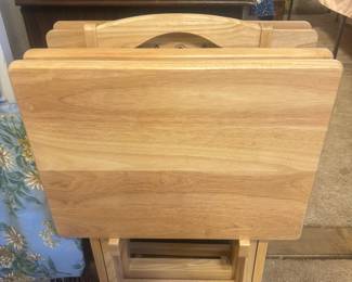 Wood tv trays w stand 