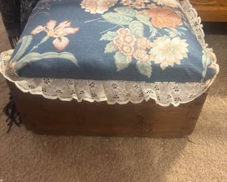Wood box w homemade padded lid