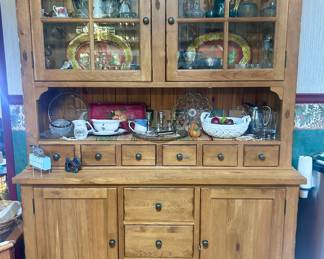 Broyhill hutch/display/storage cabinet matches table with 8 chairs and also a side glass display cabinet with drawers - Broyhill