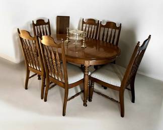 Vintage Oval  Extending 7 Piece Dining Set
