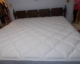 King complete bed Sternes and Foster