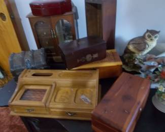 Dresser and jeewelry boxes
