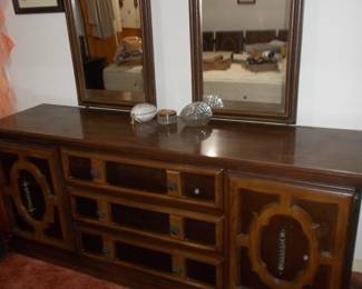 Vintage double dresser and mirrors