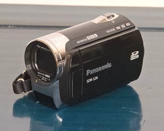Panasonic SDR-S26 Video Camera