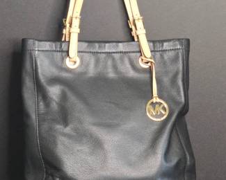 Michael Kors Jet Set Black Leather Shoulder Bag