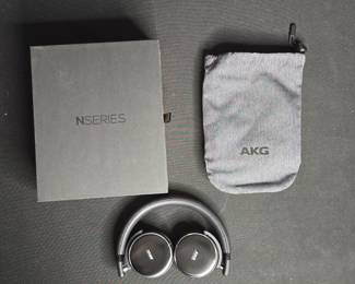 AKG N60 Headset