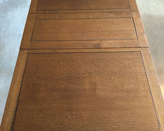 Look at that beautiful table top! STUNNING!