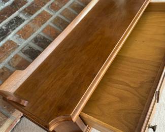 A beautiful MCM Maple shelf unit with drawer! In EXCELLENT CONDITION!