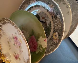 Assorted pieces of china!