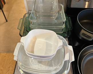 Top view of Pyrex! CLEAN CLEAN CLEAN! 