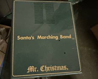 A vintage Mr. Christmas Santa’s Marching Band! It works perfectly! Karen and I listened to ALL the songs today! 😵‍💫