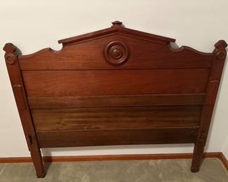 This is a lovely Victorian Walnut Full Size Bed! Comes worth Headboard, Footboard and the carved side rails! 