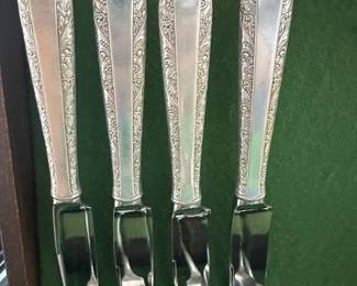 A beautiful STERLING Flatware Service for 8 , plus serving pieces and chest. EXCELLENT CONDITION!