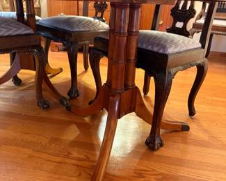 RWAY Antique Dining Room Table with Chippendale Claw and Ball Feet Chairs