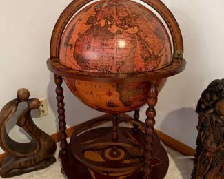 16th Century Reproduction Italian Old World Globe Bar