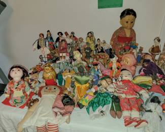 Vintage International dolls