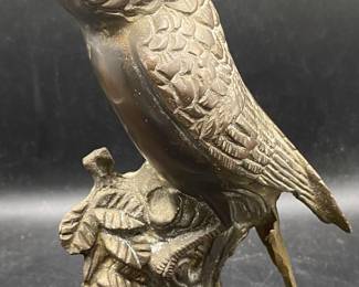 Parrott Statue
