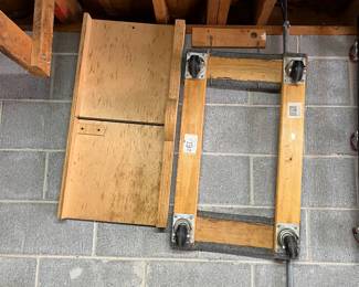 Creepers and furniture dollys