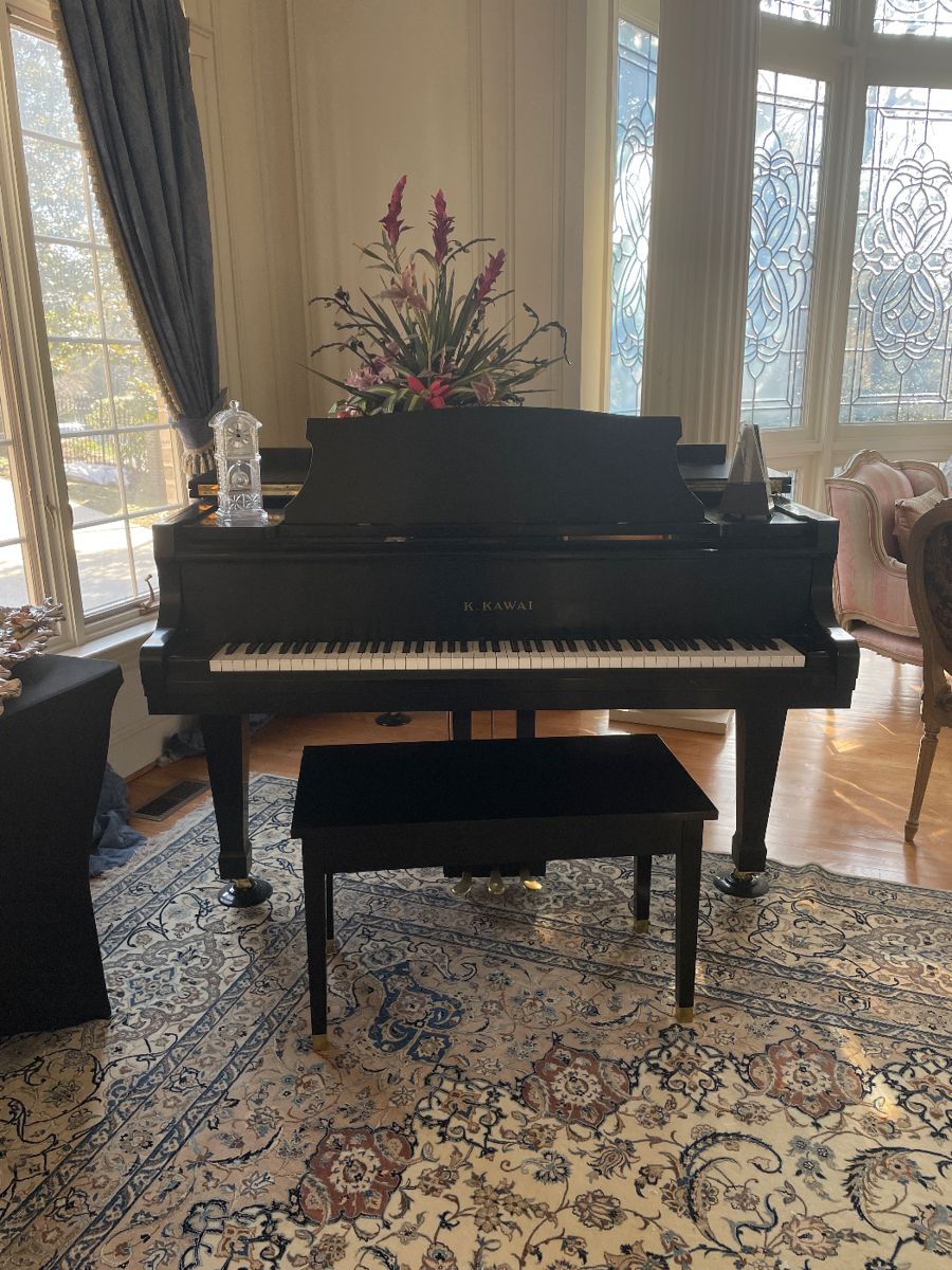 K Kawai black lacquer baby grand piano with matching bench