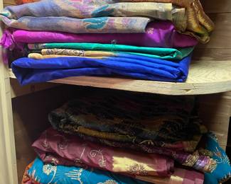 Scarves & fabrics 