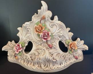 Capodimonte wall shelf