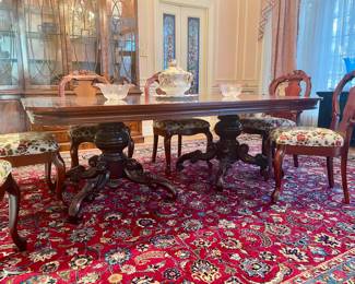 Henredon china cabinet