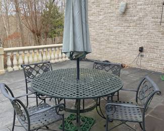 Vtg. Brown Jordan wrought iron pation furniture