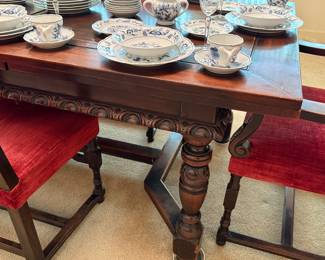 Kittinger Jacobean Draw Leaf Dining Table