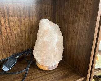 Himalayan Salt or Quartz Lamp