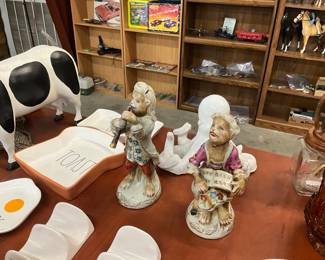 Kitten Themed Figurines