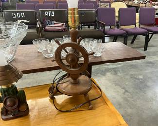 Wood Ship's Wheel Table Lamp