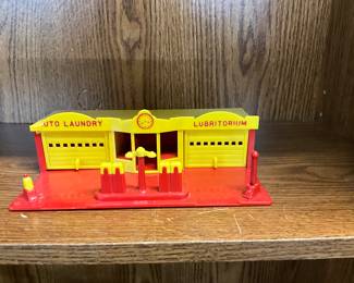 1950's Bachman Plasticville Toy Train Auto Laundry & Lubritorium Service & Gas Station