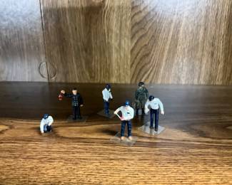 Miniature Workers / People Figures