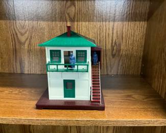 Lionel 445 Operating Switch Tower 