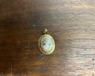 Gold Etched Frame Cameo Pendant  