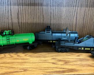 Lionel Train Area 51 Alien Recovery Tank Car & Hovering UFO Balloon Car & Radar Car O Gauge