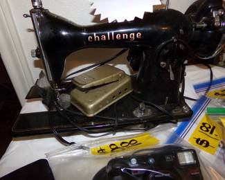 Sewing Machine with all the parts