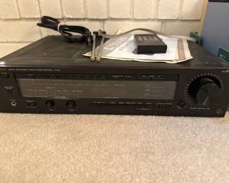 Luxman Digital Synthesized Stereo Receiver R-106