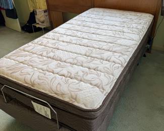 	#48	Adjustable base twin mattress set with wave and massage 	 $50.00 				